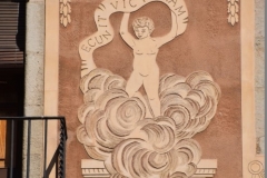 148